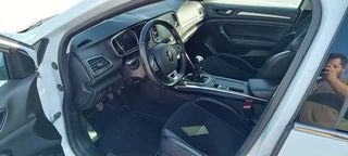 Renault Megane 2018-thumb-7
