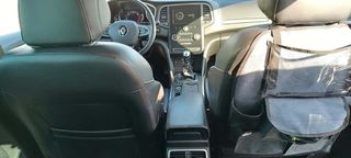 Renault Megane 2018-thumb-8