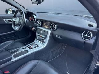 Mercedes-Benz SLC 180 2018-thumb-18