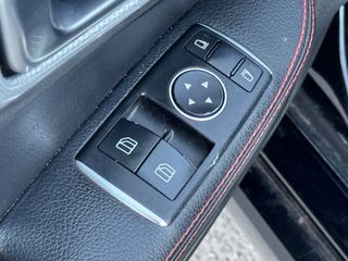 Mercedes-Benz SLC 180 2018-thumb-21