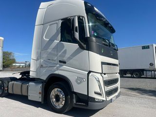 Volvo 2022 FH-thumb-2