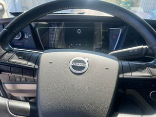 Volvo 2022 FH-thumb-6