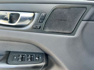 Volvo XC 60 2020 R DESIGN T8/390Hp/AirMatic/HarmanKardon-thumb-22