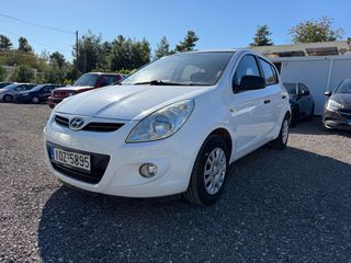 Hyundai i 20 2011-thumb-1