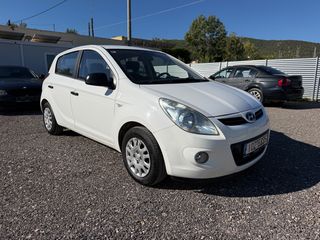 Hyundai i 20 2011-thumb-2