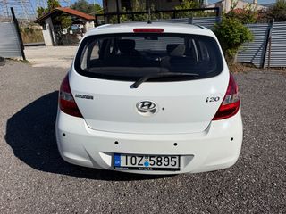 Hyundai i 20 2011-thumb-3