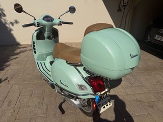 Vespa GTS 300 2021-thumb-4