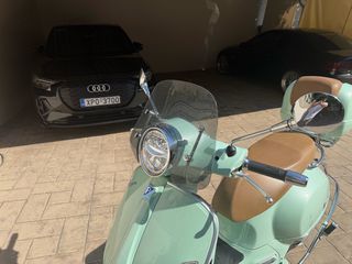 Vespa GTS 300 2021-thumb-8