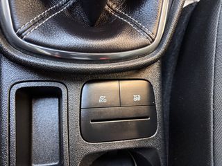 Ford Fiesta 2018 1.1 ST LINE-thumb-19
