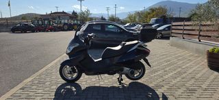 Aprilia Atlantic 125 2010-thumb-1