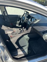 Ford Focus 2016-thumb-8