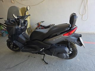 Yamaha XMAX 250 2015-thumb-7