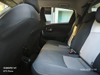 Toyota Yaris 2019 1.5 Hybrid Active Plus-thumb-10