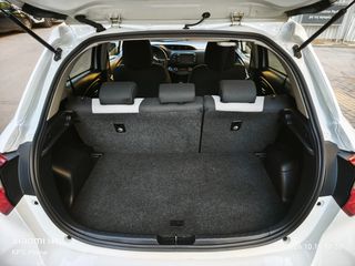 Toyota Yaris 2019 1.5 Hybrid Active Plus-thumb-12