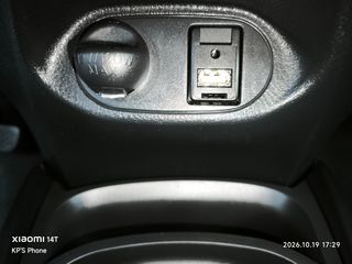Toyota Yaris 2019 1.5 Hybrid Active Plus-thumb-19