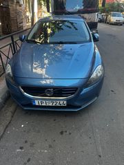 Volvo V40 2015