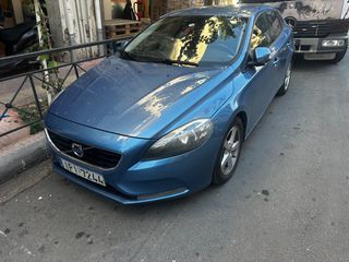 Volvo V40 2015-thumb-1
