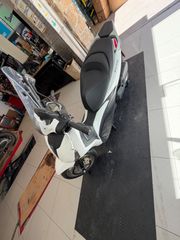 Piaggio Beverly 400 2025 E5+-thumb-1