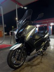 Yamaha XMAX 250 2015-thumb-1