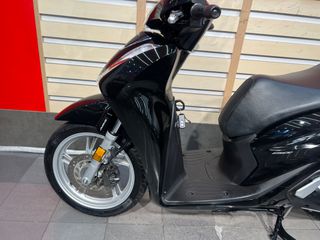 Honda SH 150i 2023-thumb-17