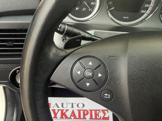 Mercedes-Benz GLK 300 2010 4MATIC-thumb-17