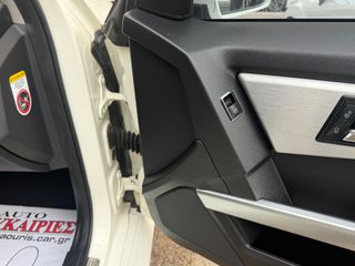 Mercedes-Benz GLK 300 2010 4MATIC-thumb-24