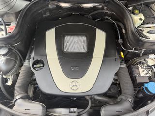 Mercedes-Benz GLK 300 2010 4MATIC-thumb-32
