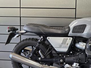 Moto Guzzi V 7 2019 MILANO-thumb-4
