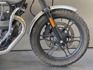 Moto Guzzi V 7 2019 MILANO-thumb-8