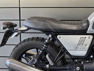 Moto Guzzi V 7 2019 MILANO-thumb-13