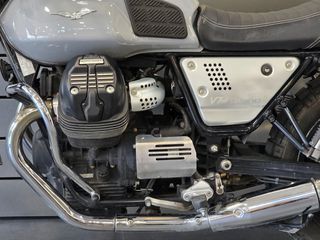 Moto Guzzi V 7 2019 MILANO-thumb-16