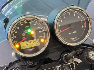 Moto Guzzi V 7 2019 MILANO-thumb-18