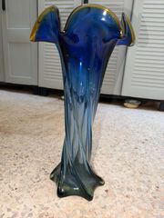Βάζο vintage φυσητό γυάλινο τραπεζιού (Murano style / Art Glass) με ελικοειδή κορμό (40 εκ)