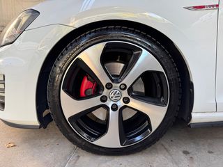 Volkswagen Golf 2014 2.0 TSI 220 HP DSG F1 PANORAMA LED-thumb-9