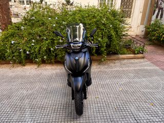 Piaggio Beverly 300 2024 DEEP BLACK-thumb-4