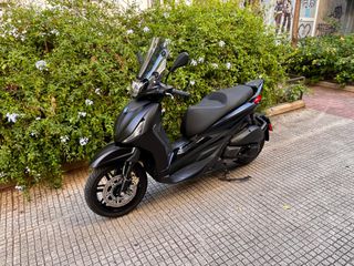 Piaggio Beverly 300 2024 DEEP BLACK-thumb-6
