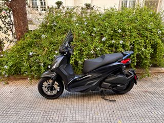 Piaggio Beverly 300 2024 DEEP BLACK-thumb-7