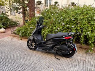 Piaggio Beverly 300 2024 DEEP BLACK-thumb-8