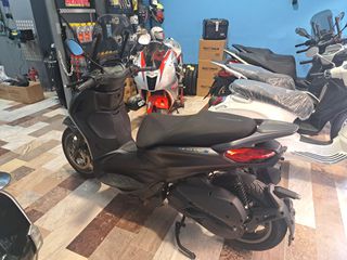 Piaggio Beverly 310 2026 S E5+ABS TCS-thumb-1