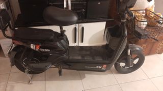 Roller / Scooter 2024 Ηλεκτρικό-thumb-1