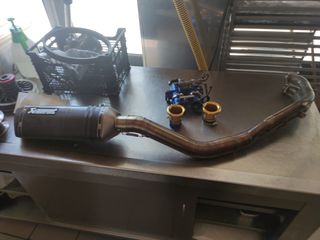AKRAPOVIC-thumb-4