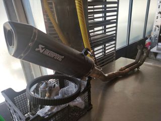 AKRAPOVIC-thumb-3