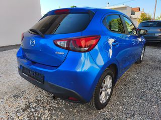 Mazda 2 2015 MAZDA 2-thumb-4