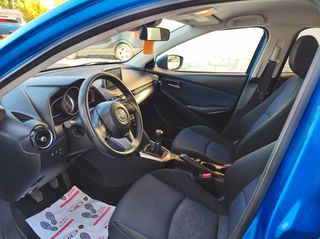 Mazda 2 2015 MAZDA 2-thumb-12