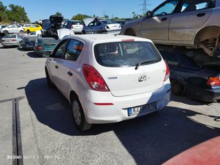 HYUNDAI I20 2014-thumb-2