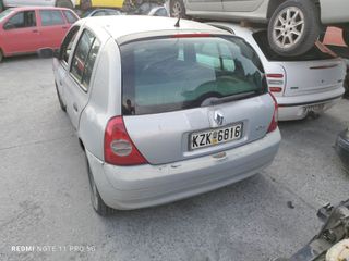 RENAULT CLIO 2001-thumb-1