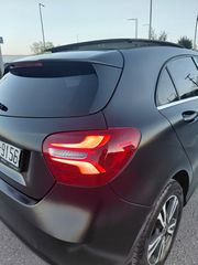 Mercedes-Benz A 180 2018 AUTOMATIC-thumb-12