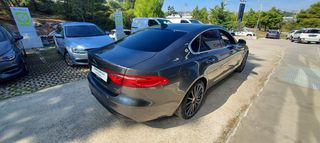 Jaguar XF 2015-thumb-4