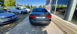 Jaguar XF 2015-thumb-5