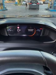 Peugeot 2008 2025 HYBRID Allure e-DCS6-thumb-1